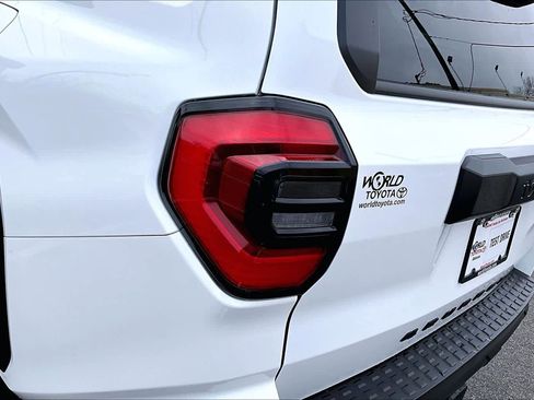 Certified 2025 Toyota 4Runner SR5 image 27