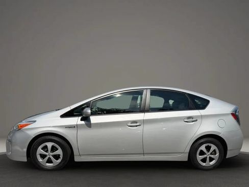 Used 2014 Toyota Prius Four FWD image 8