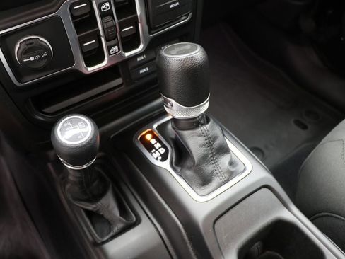 Used 2023 Jeep Wrangler Unlimited image 27