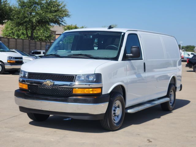Used 2025 Chevrolet Express 2500 w/ Driver Convenience Package RWD image 10
