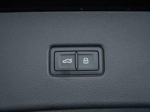 Used 2023 Audi SQ5 Premium Plus w/ Premium Plus Package AWD/4WD image 13