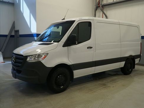 New 2025 Mercedes-Benz Sprinter 2500 image 3