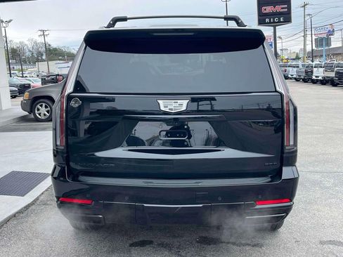 Used 2025 Cadillac Escalade Sport w/ Touring Package image 4