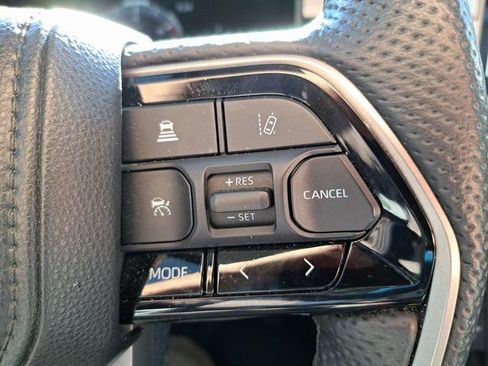 Used 2024 Toyota Tundra Limited AWD/4WD image 21