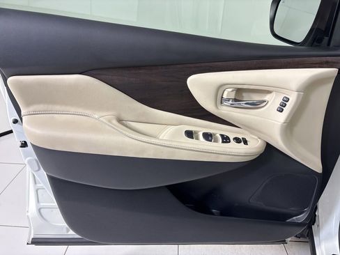 Used 2020 Nissan Murano Platinum image 15