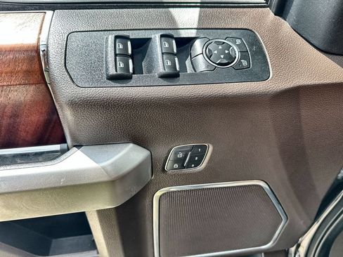 Used 2019 Ford F150 King Ranch w/ Equipment Group 601A Luxury AWD/4WD image 22