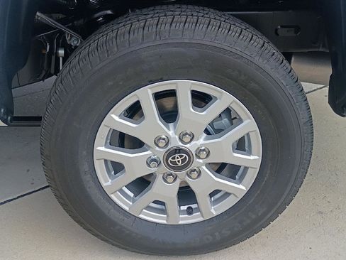 Used 2026 Toyota Tacoma SR5 AWD/4WD image 23