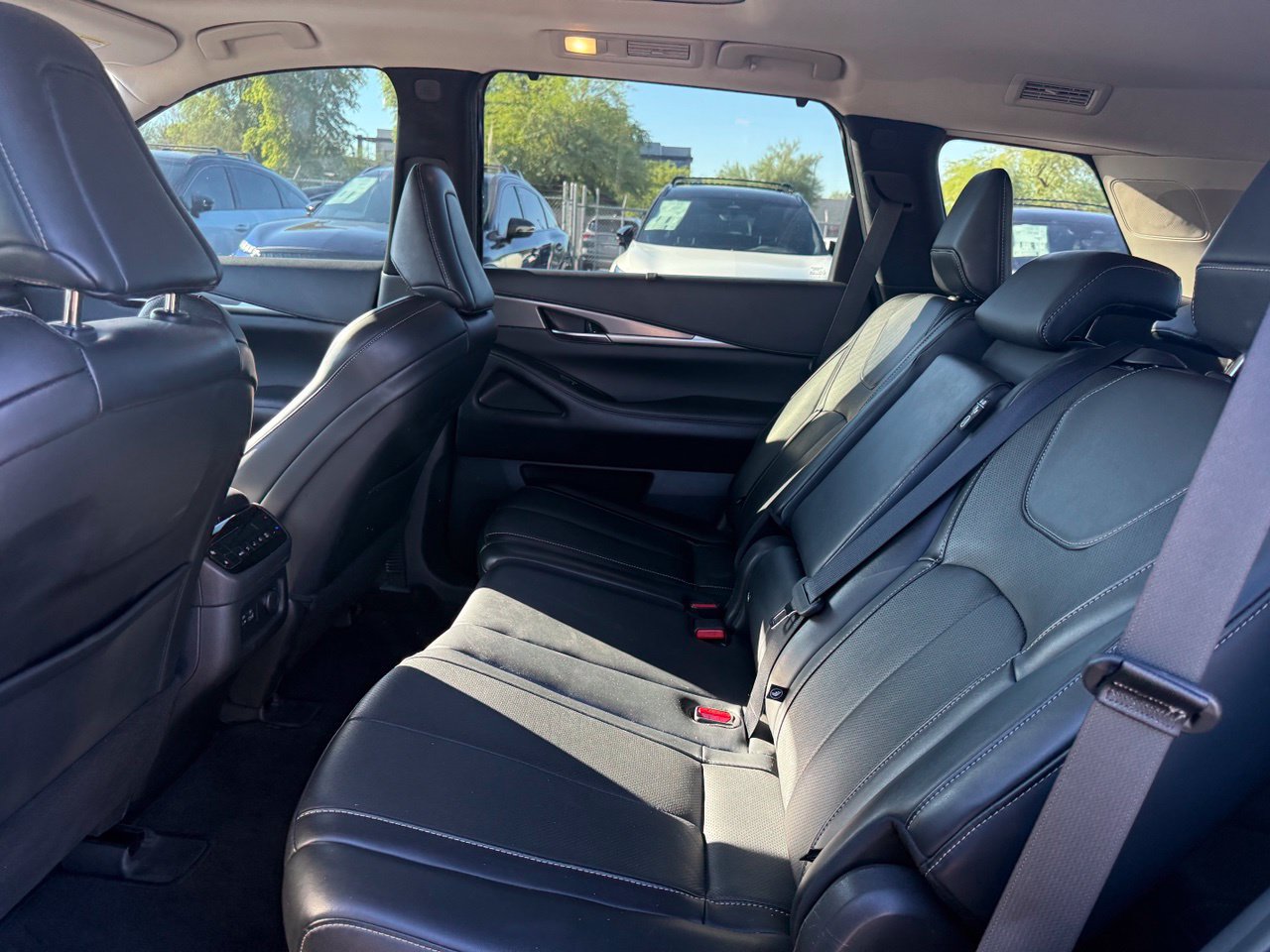 Certified 2023 INFINITI QX60 Luxe FWD image 10