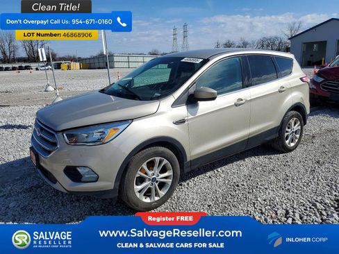 Used 2017 Ford Escape SE image 1