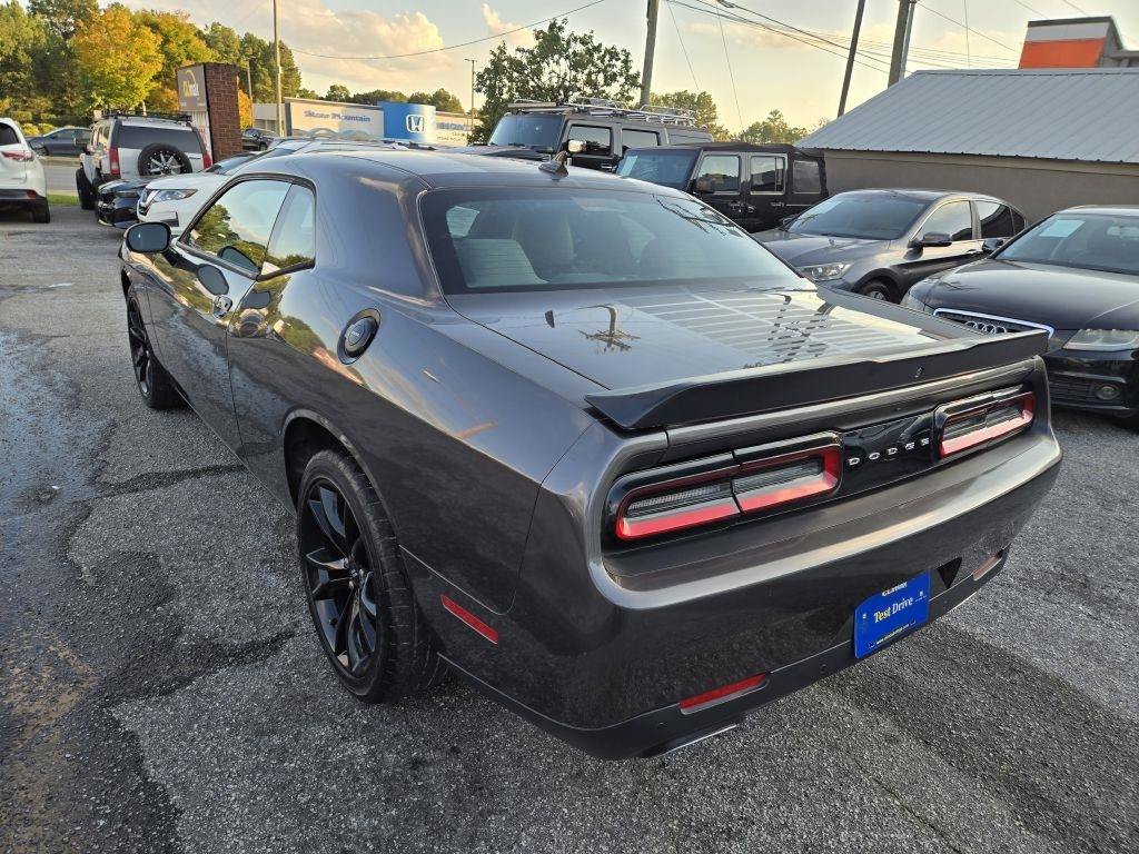 Used 2017 Dodge Challenger SXT Plus RWD image 5