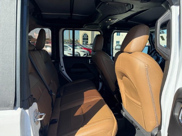 Used 2022 Jeep Wrangler Unlimited Sahara w/ Safety Group AWD/4WD image 12