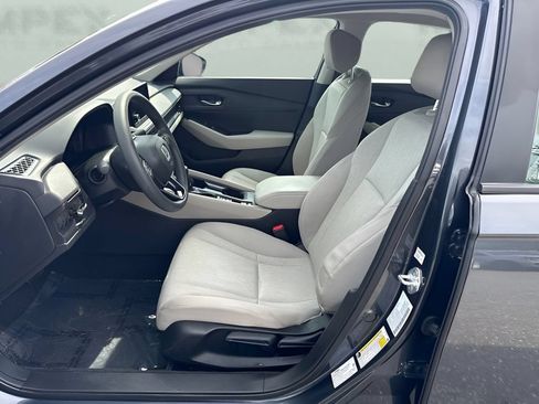 Used 2025 Honda Accord LX image 5
