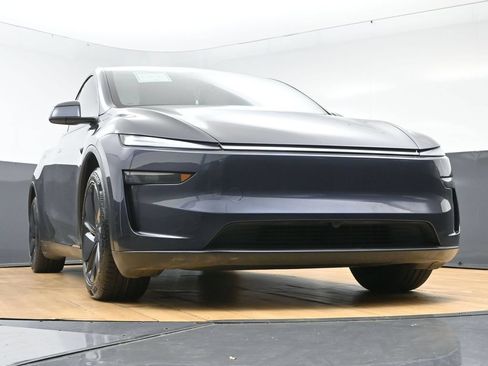 Used 2026 Tesla Model Y Long Range AWD/4WD image 47