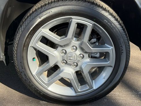 Used 2023 Honda Passport EX-L image 12