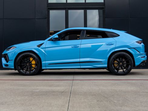 Used 2024 Lamborghini Urus S image 9