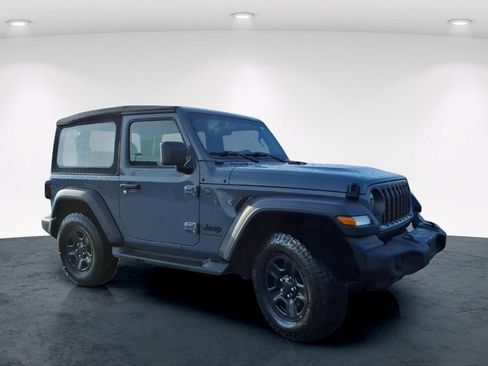 Used 2024 Jeep Wrangler Sport AWD/4WD image 5