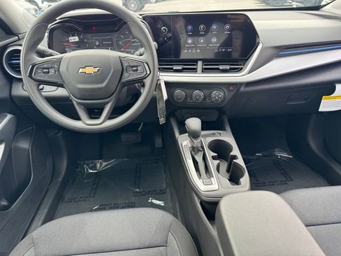New 2026 Chevrolet Trax LS w/ LS Convenience Package FWD image 13