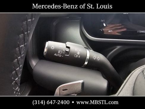 Used 2025 Land Rover Defender 110 V8 AWD/4WD image 27