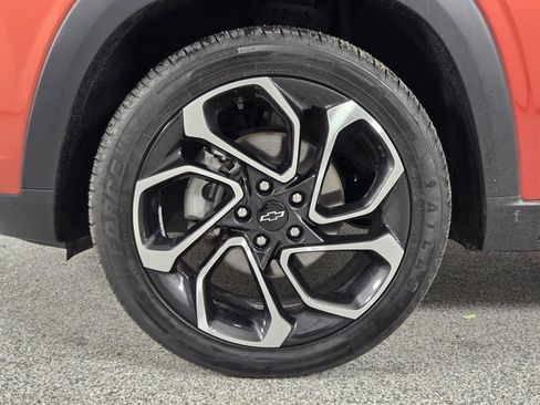 Used 2024 Chevrolet Trax RS FWD image 13