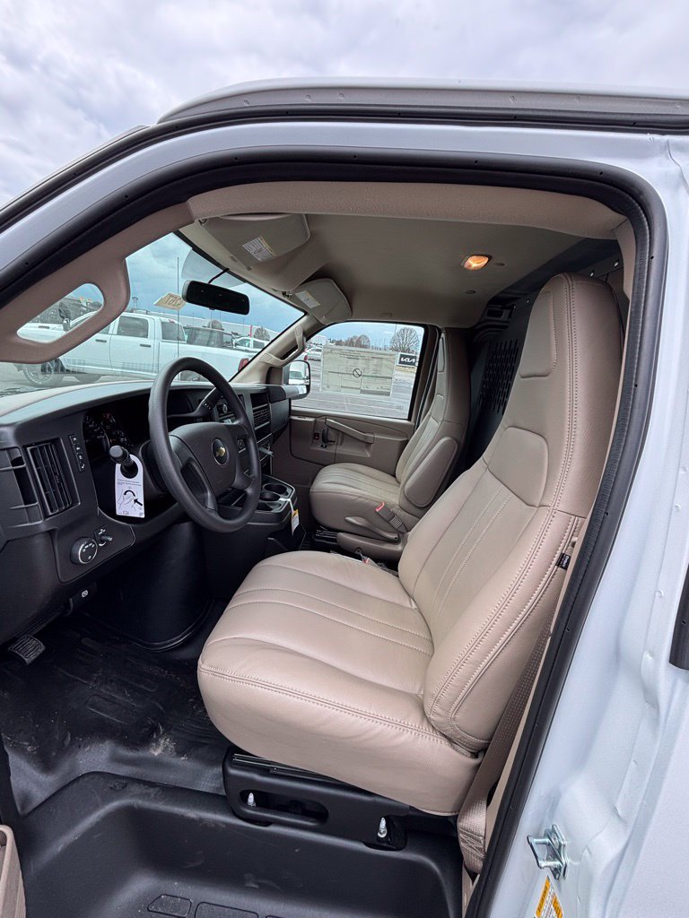 New 2026 Chevrolet Express 2500 RWD image 19