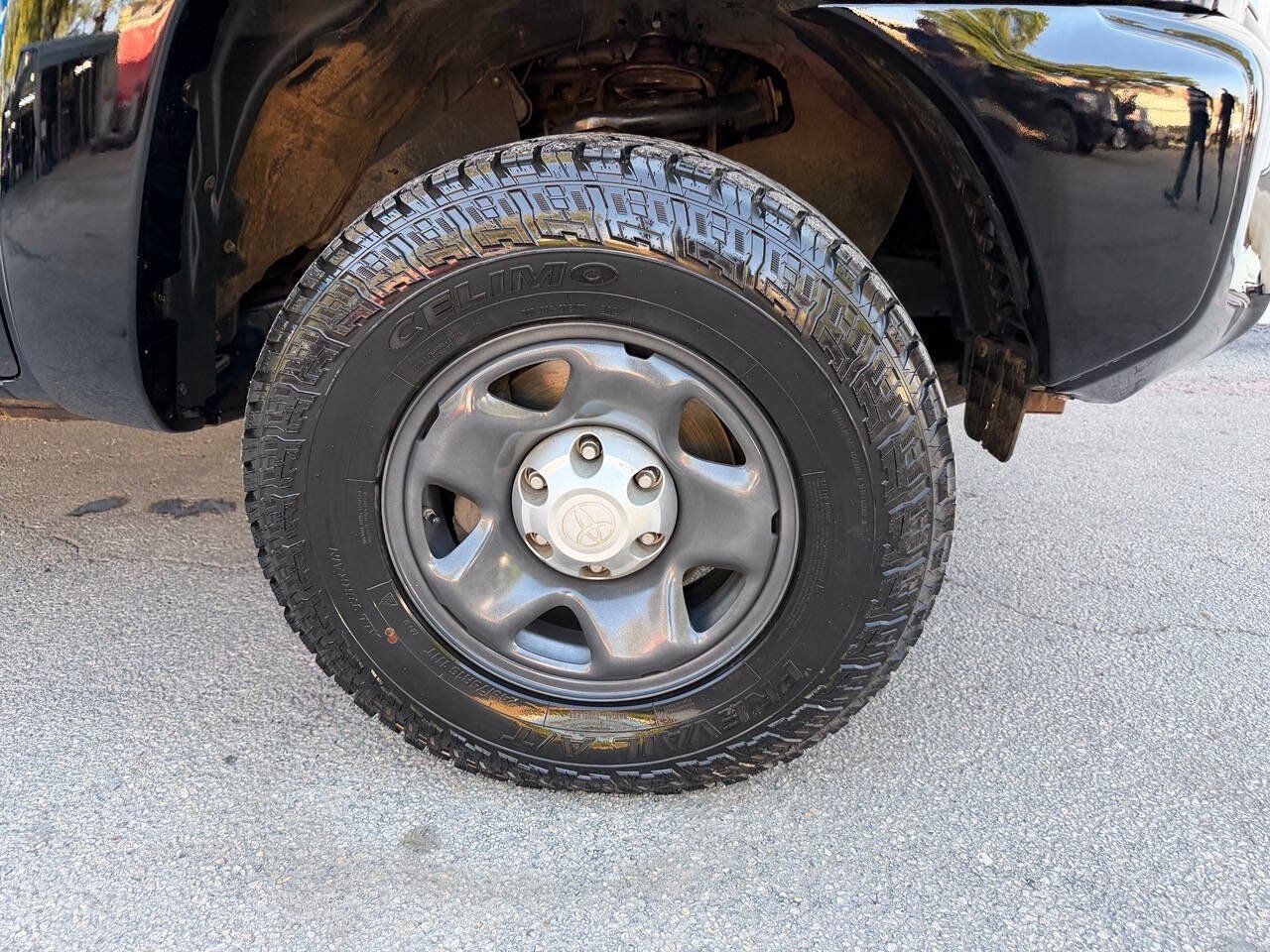Used 2015 Toyota Tacoma PreRunner w/ SR5 Package RWD image 13