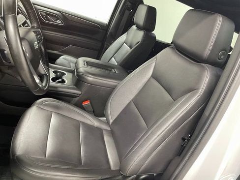 Used 2023 Chevrolet Tahoe Z71 w/ Luxury Package AWD/4WD image 15