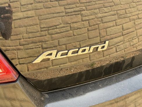 Used 2011 Honda Accord EX-L image 9