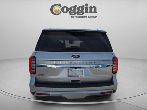 Used 2024 Ford Expedition Limited AWD/4WD image 4