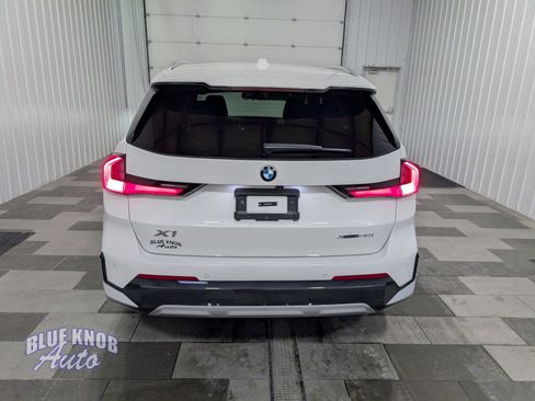Used 2025 BMW X1 xDrive28i image 3