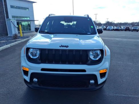 Used 2022 Jeep Renegade Altitude w/ Convenience Group AWD/4WD image 8
