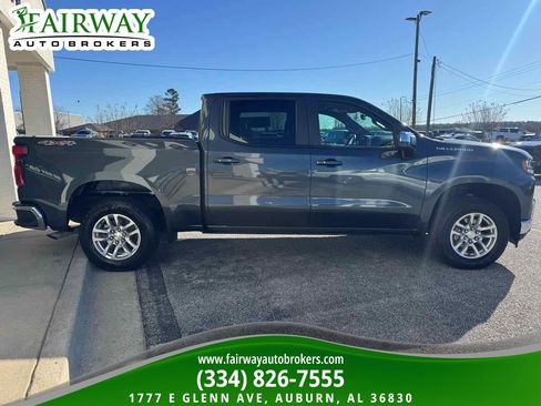 Used 2021 Chevrolet Silverado 1500 LT AWD/4WD image 5