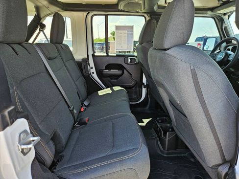 Used 2025 Jeep Wrangler Unlimited Sport AWD/4WD image 33