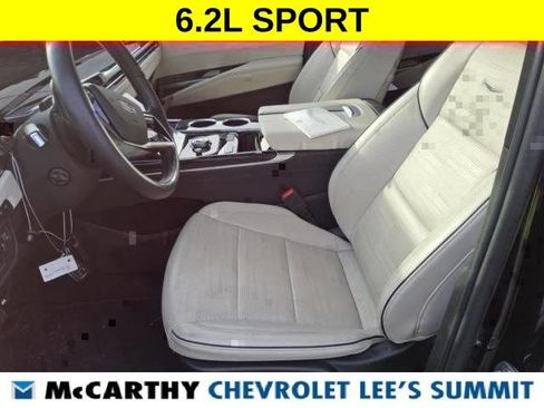 Used 2025 Cadillac Escalade Sport w/ Touring Package image 6