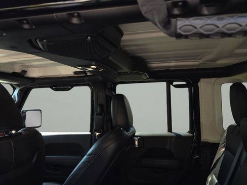 Used 2023 Jeep Wrangler Rubicon w/ Cold Weather Group image 26