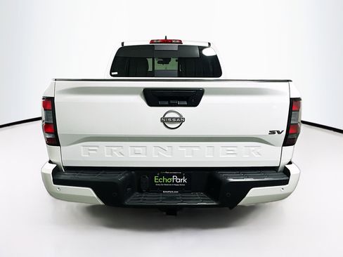 Used 2024 Nissan Frontier SV w/ SV Convenience Package RWD image 7