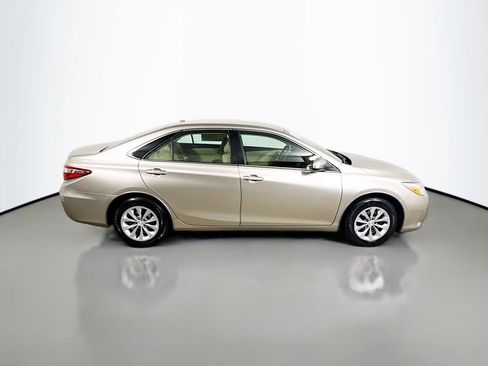 Certified 2016 Toyota Camry LE image 8