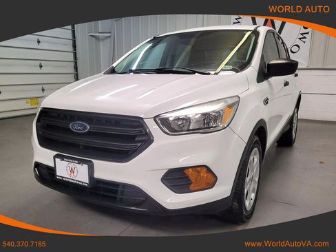 Used 2017 Ford Escape S FWD image 1