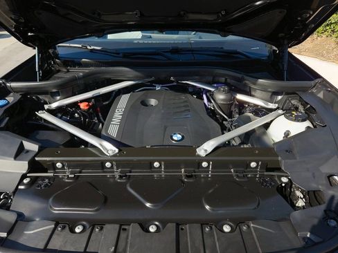 Used 2024 BMW X5 sDrive40i w/ M Sport Package image 24