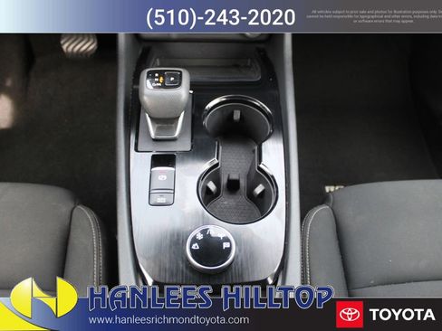 Used 2023 Nissan Rogue S image 18