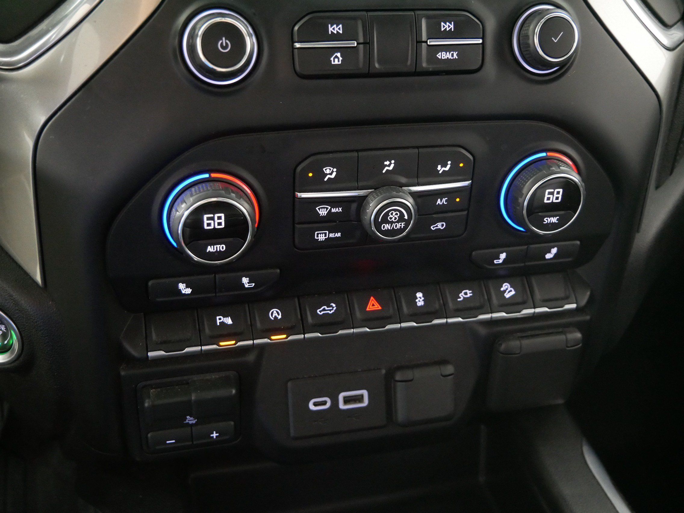 Certified 2021 Chevrolet Silverado 1500 LT Trail Boss w/ Convenience Package II AWD/4WD image 23