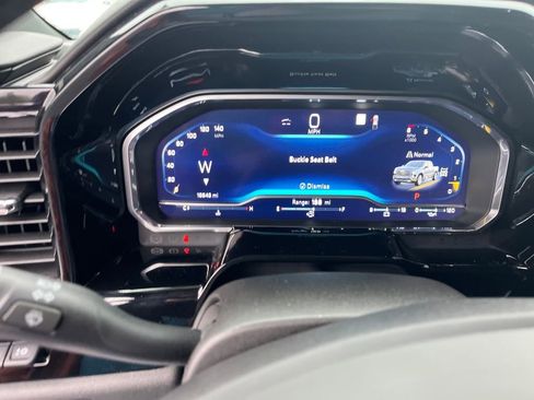 Used 2023 Chevrolet Silverado 1500 High Country w/ Technology Package image 9