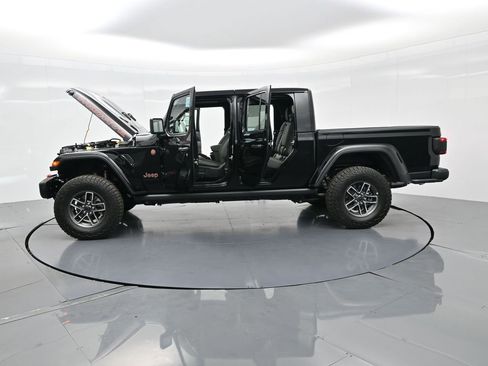 New 2025 Jeep Gladiator Mojave image 22