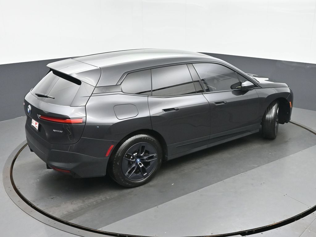 Used 2024 BMW iX xDrive50 w/ Convenience Package AWD/4WD image 35