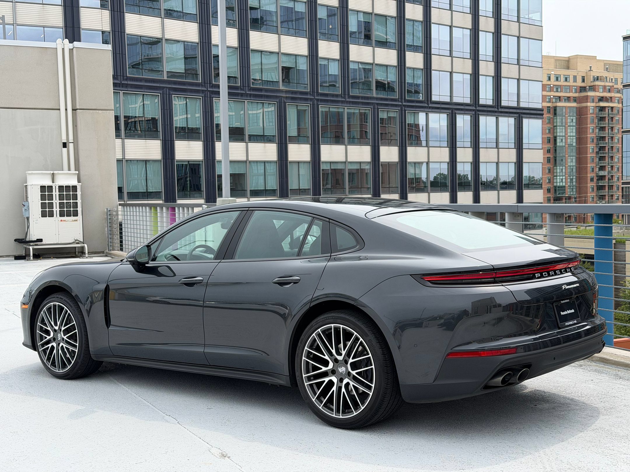 Certified 2024 Porsche Panamera image 3