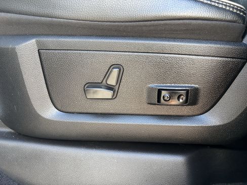 Used 2022 RAM 2500 Laramie AWD/4WD image 18