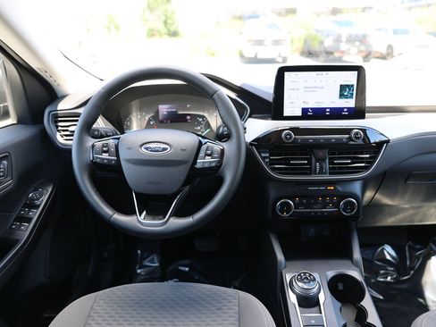 Used 2022 Ford Escape SE w/ Convenience Package AWD/4WD image 16