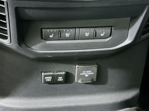 Used 2024 Toyota Tundra Platinum image 27