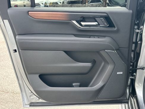 New 2026 GMC Yukon XL Denali w/ Denali Reserve Package image 22