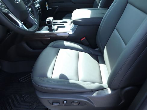 New 2026 Chevrolet Silverado 1500 RST AWD/4WD image 15