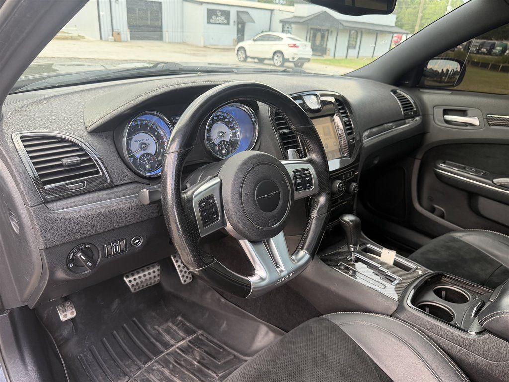 Used 2012 Chrysler 300 SRT8 w/ 19-Premium Speaker Group RWD image 15